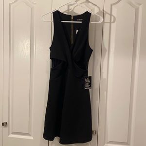 Express Fit and Flare front cutout, zipper-back dress Black Size 6 NWT